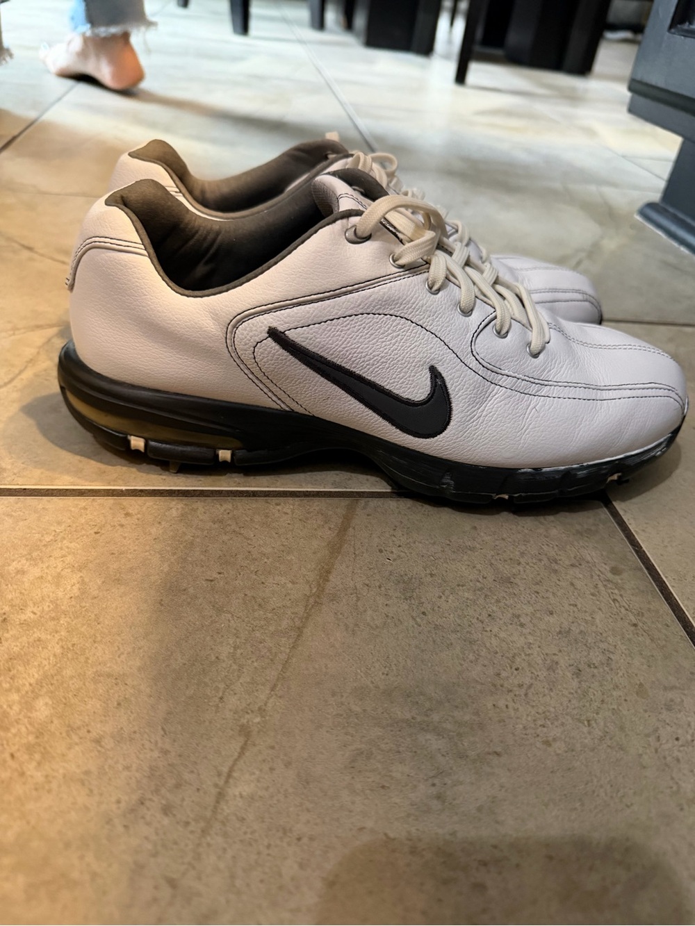 Nike White and Black Men's Air Golf Athletic Shoes - Picture 2 of 7